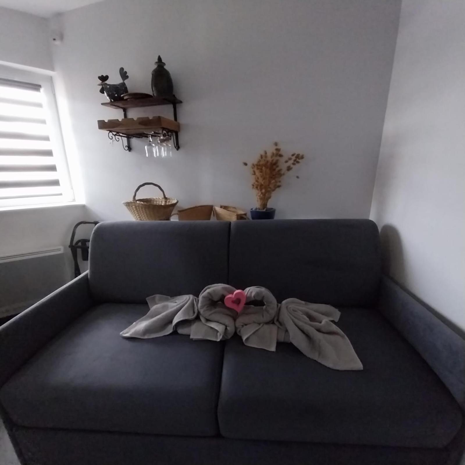 Vila Le Petit Nid De Muzy Muzy  Exteriér fotografie
